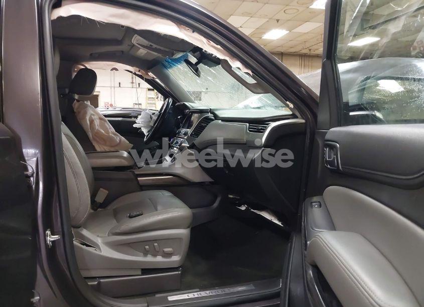 Photo 5 of 2015 Chevrolet Tahoe LT (VIN 1GNSKBKC1FR111299)