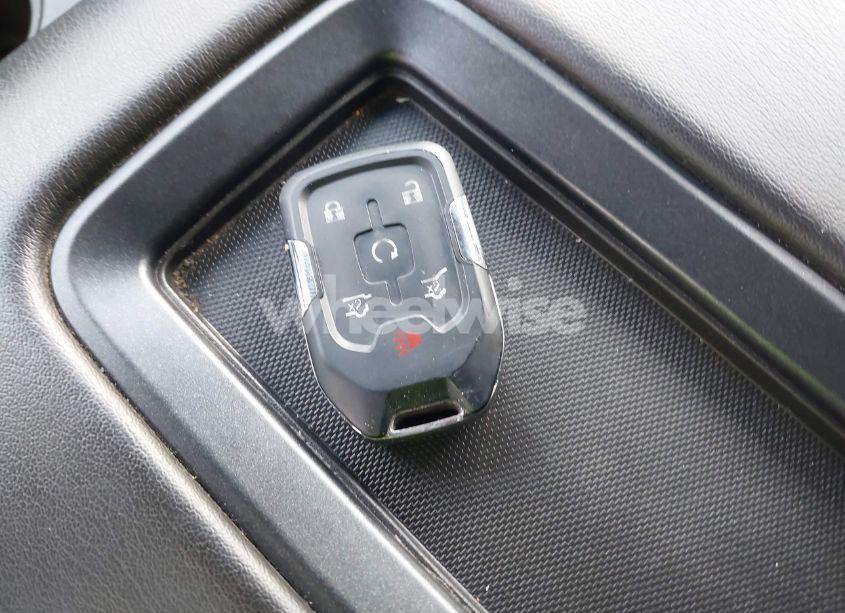 Photo 11 of 2015 Chevrolet Tahoe LT (VIN 1GNSKBKC1FR115840)