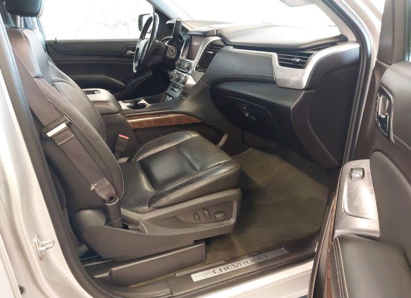 Photo 5 of 2015 Chevrolet Tahoe LT (VIN 1GNSKBKC1FR196385)