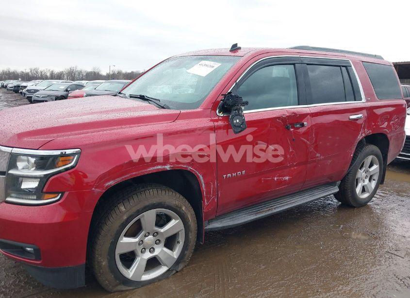Photo 6 of 2015 Chevrolet Tahoe LT (VIN 1GNSKBKC1FR207028)