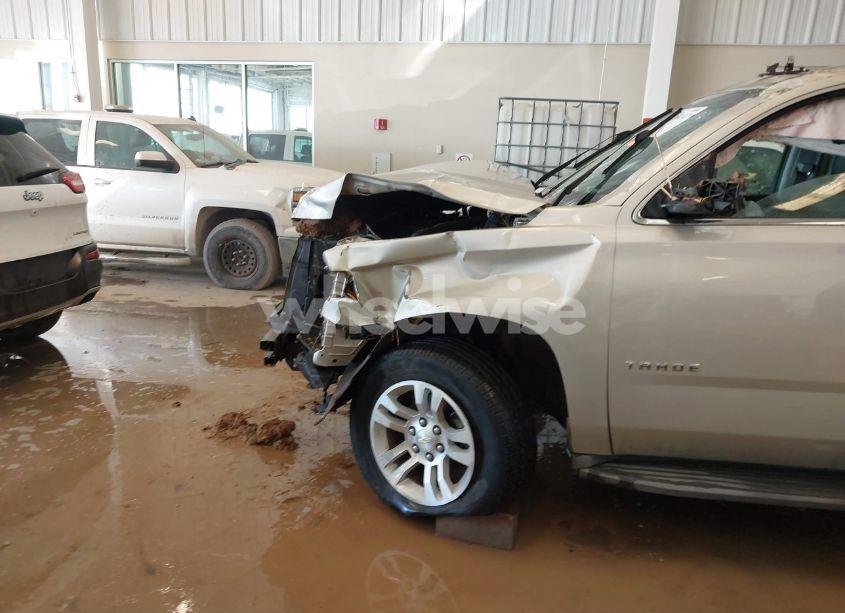 Photo 15 of 2015 Chevrolet Tahoe LT (VIN 1GNSKBKC1FR530897)