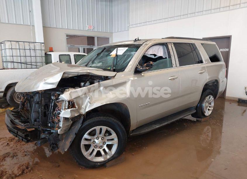 Photo 2 of 2015 Chevrolet Tahoe LT (VIN 1GNSKBKC1FR530897)