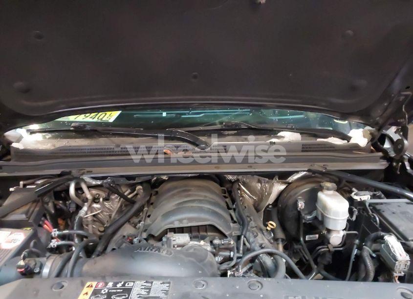 Photo 10 of 2017 Chevrolet Tahoe LT (VIN 1GNSKBKC1HR354078)