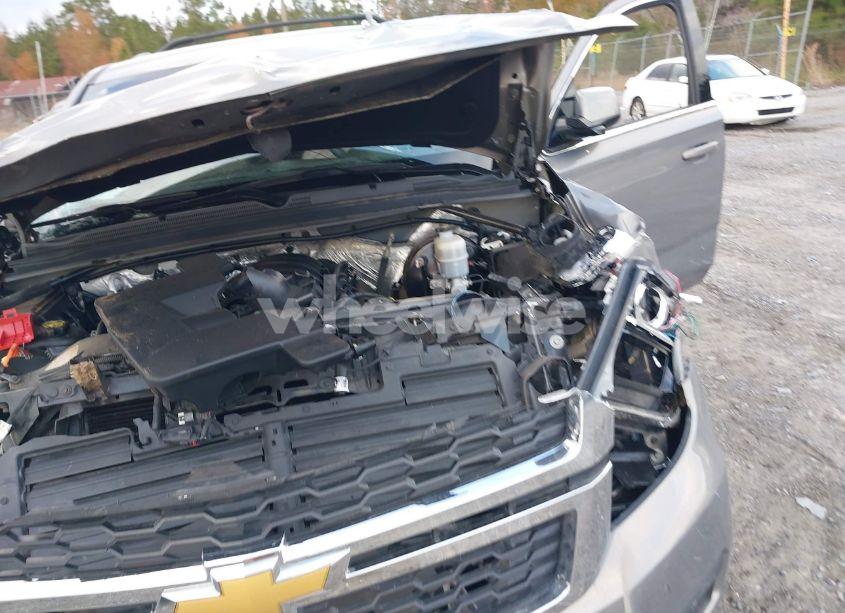 Photo 6 of 2018 Chevrolet Tahoe LT (VIN 1GNSKBKC1JR301094)