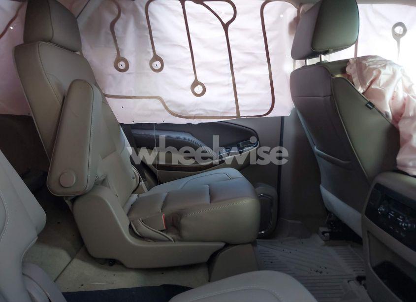 Photo 8 of 2018 Chevrolet Tahoe LT (VIN 1GNSKBKC1JR301094)