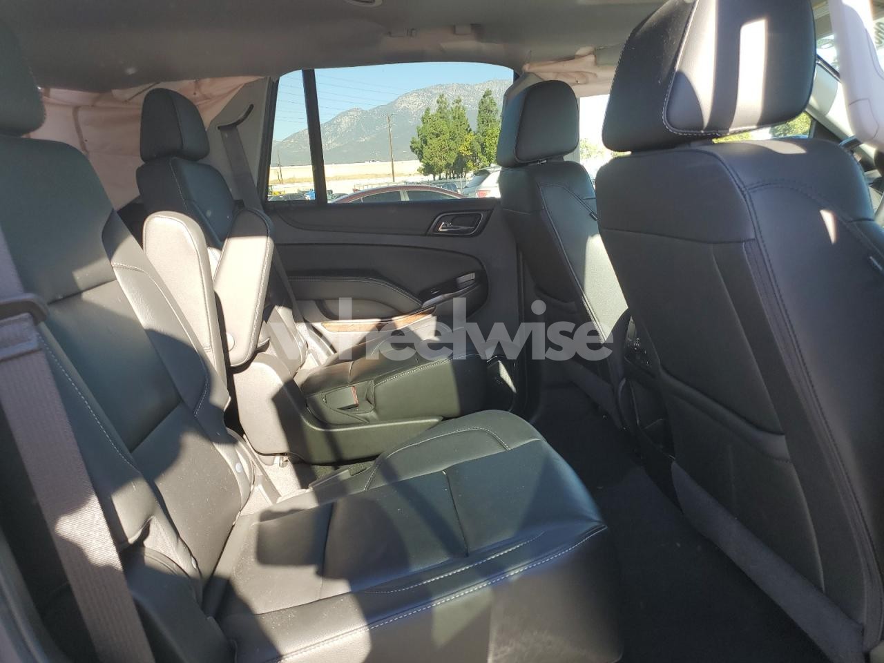Photo 10 of 2020 CHEVROLET TAHOE K1500 LT (VIN 1GNSKBKC1LR152916)