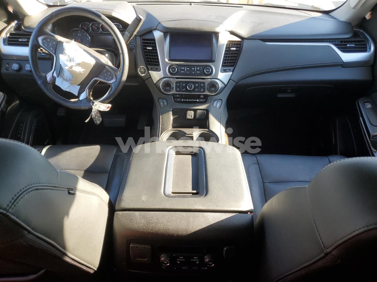 Photo 8 of 2020 CHEVROLET TAHOE K1500 LT (VIN 1GNSKBKC1LR152916)