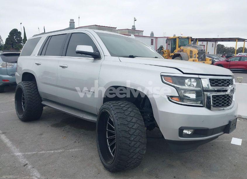 2020 Chevrolet Tahoe 4WD LT (VIN 1GNSKBKC1LR244611) main photo