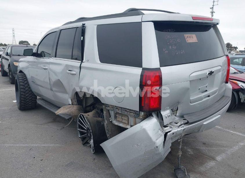 Photo 3 of 2020 Chevrolet Tahoe 4WD LT (VIN 1GNSKBKC1LR244611)