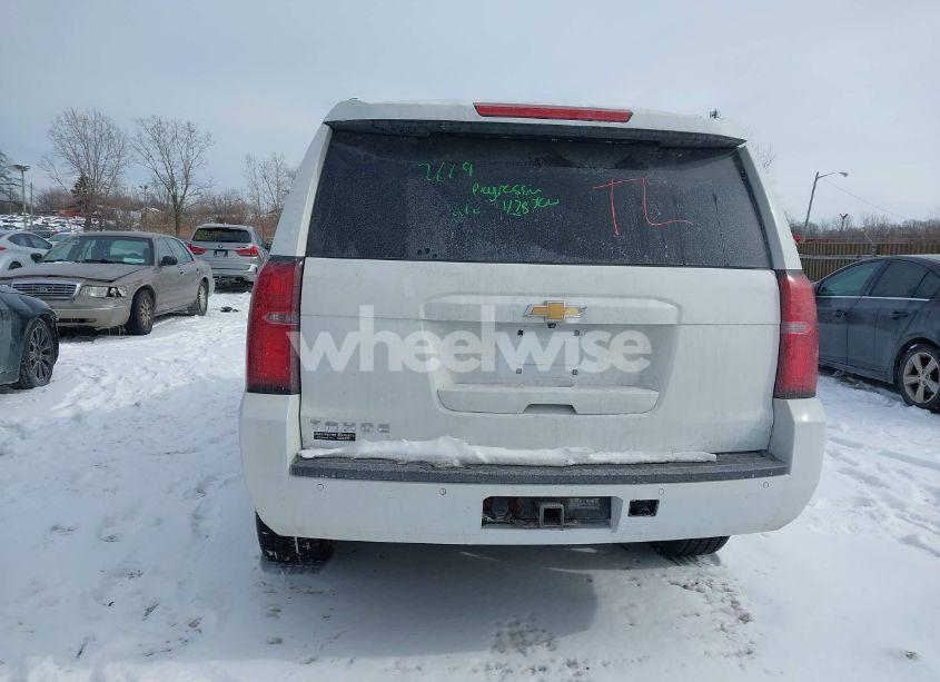 Photo 16 of 2015 Chevrolet Tahoe LT (VIN 1GNSKBKC2FR216580)