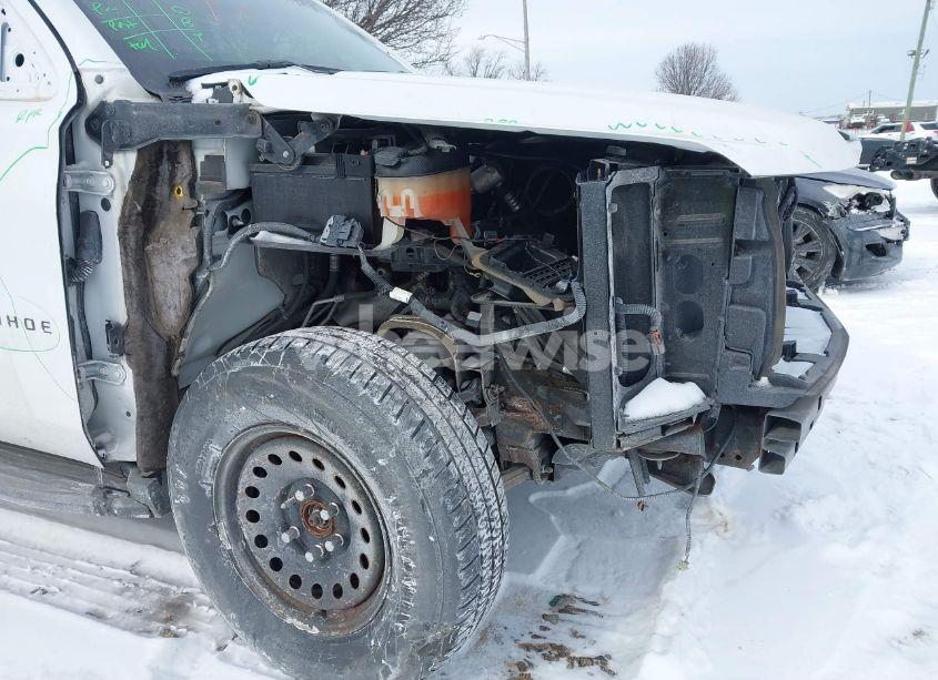 Photo 17 of 2015 Chevrolet Tahoe LT (VIN 1GNSKBKC2FR216580)