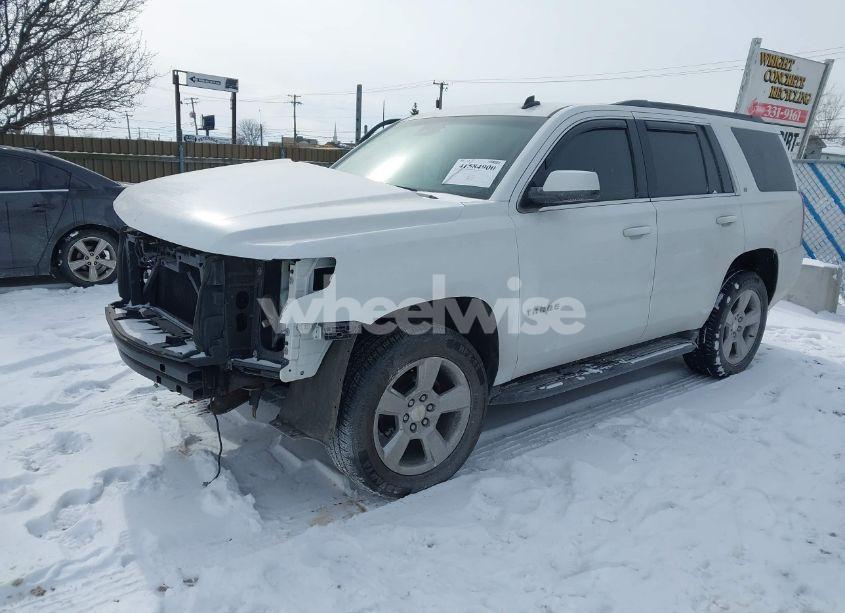 Photo 2 of 2015 Chevrolet Tahoe LT (VIN 1GNSKBKC2FR216580)