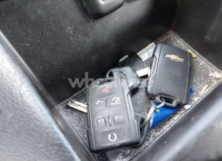 Photo 11 of 2015 Chevrolet Tahoe LT (VIN 1GNSKBKC2FR255668)