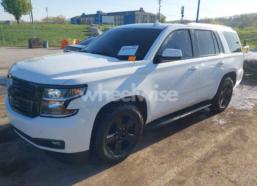 Photo 2 of 2015 Chevrolet Tahoe LT (VIN 1GNSKBKC2FR714357)