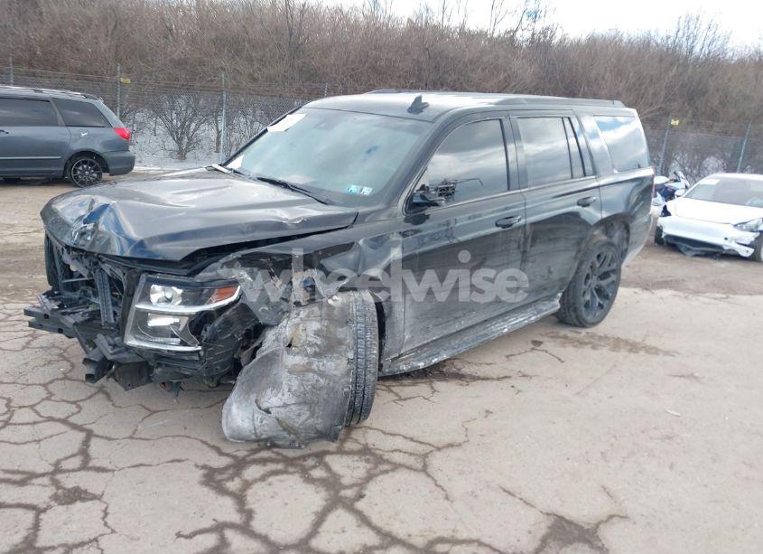 Photo 2 of 2019 Chevrolet Tahoe LT (VIN 1GNSKBKC2KR171442)