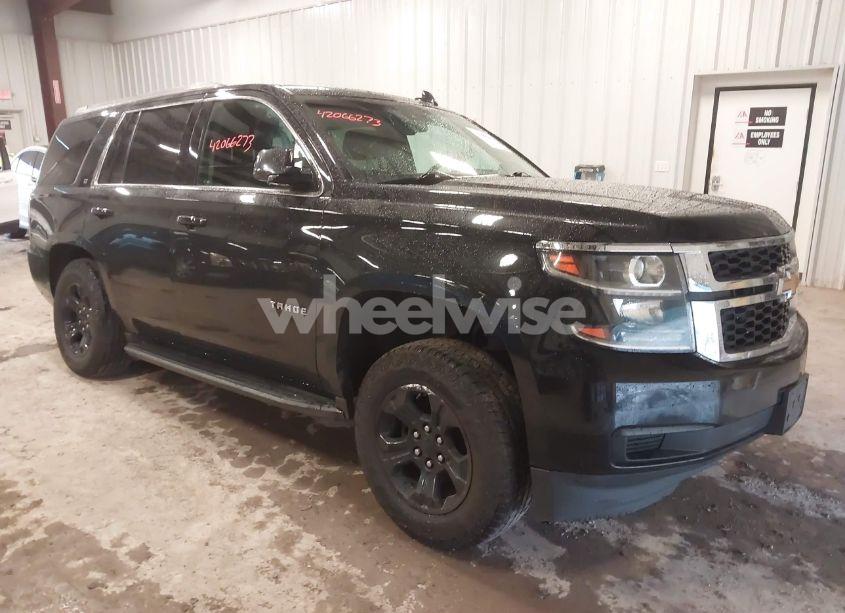 2018 Chevrolet Tahoe LT (VIN 1GNSKBKC3JR335652) main photo