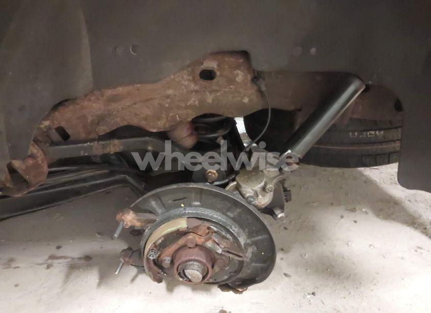 Photo 12 of 2018 Chevrolet Tahoe LT (VIN 1GNSKBKC3JR335652)