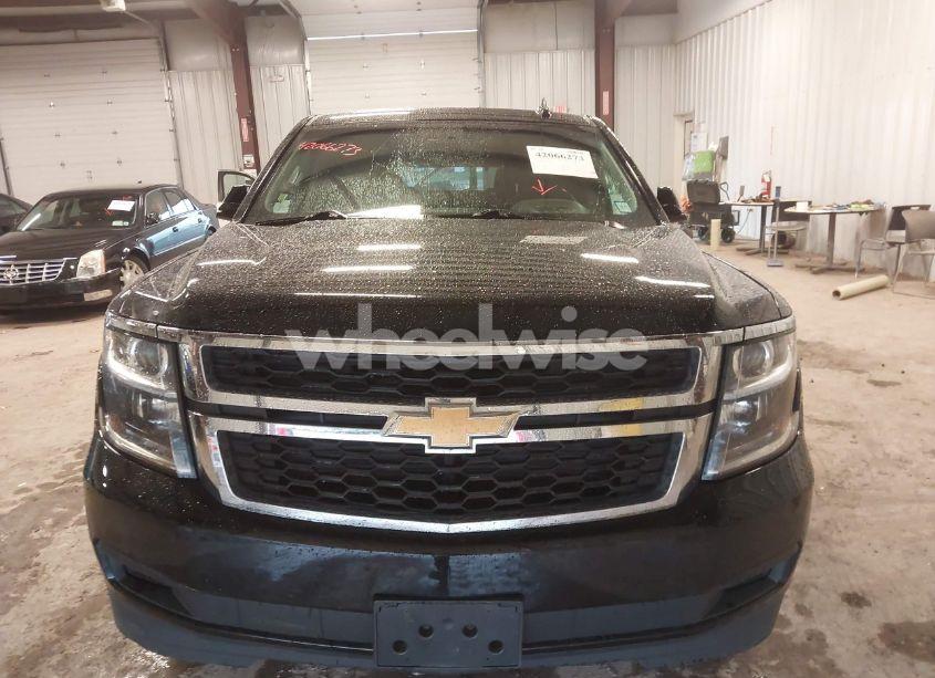 Photo 13 of 2018 Chevrolet Tahoe LT (VIN 1GNSKBKC3JR335652)