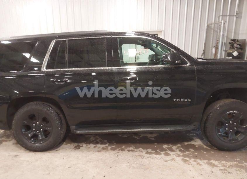 Photo 14 of 2018 Chevrolet Tahoe LT (VIN 1GNSKBKC3JR335652)