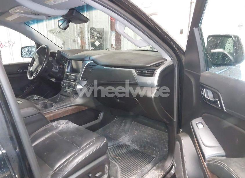 Photo 5 of 2018 Chevrolet Tahoe LT (VIN 1GNSKBKC3JR335652)