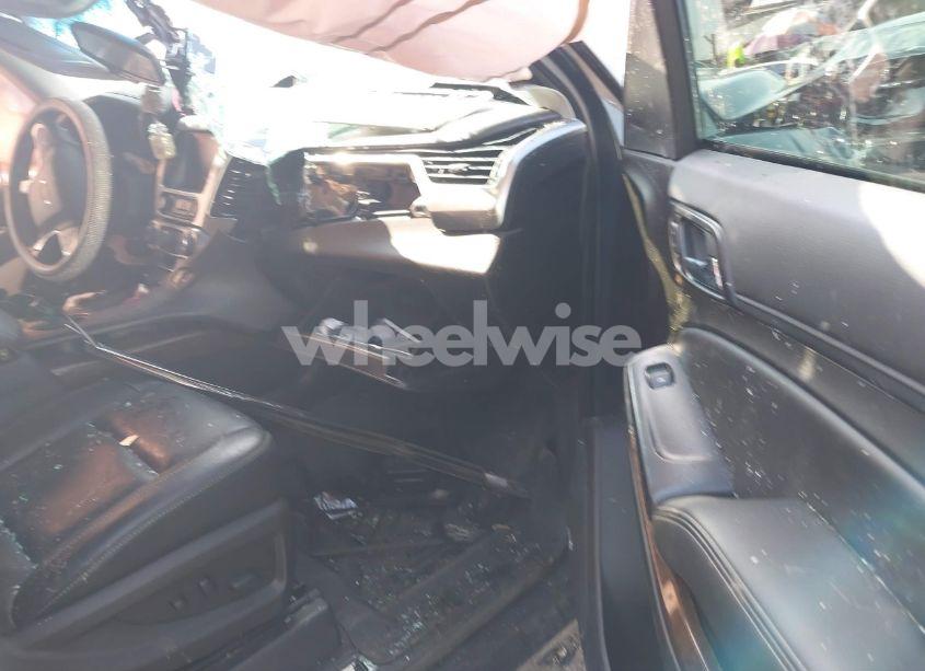 Photo 5 of 2019 Chevrolet Tahoe LT (VIN 1GNSKBKC3KR169098)