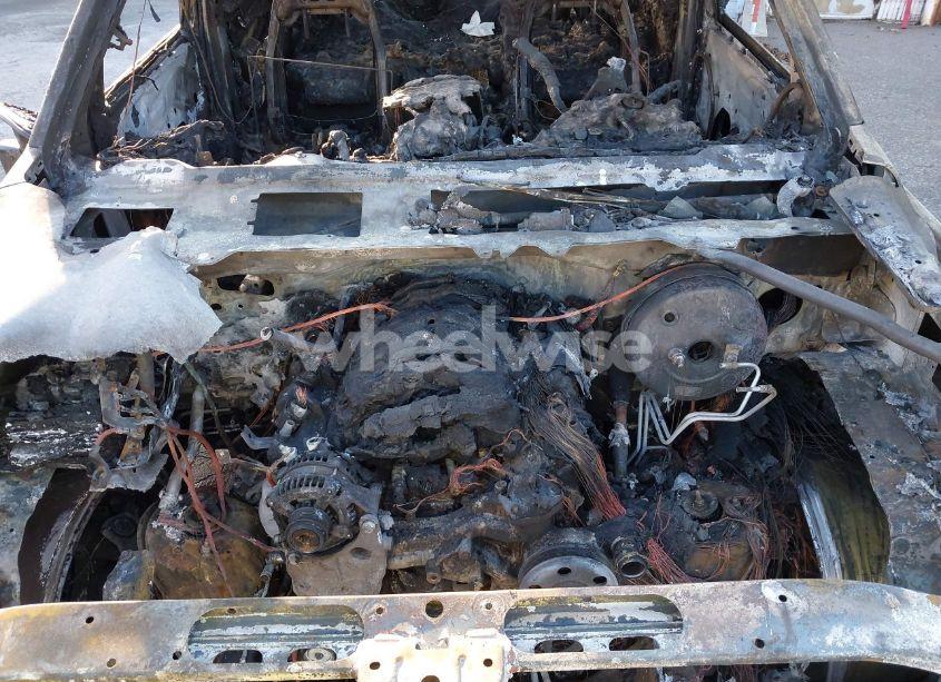 Photo 10 of 2019 Chevrolet Tahoe LT (VIN 1GNSKBKC3KR284087)