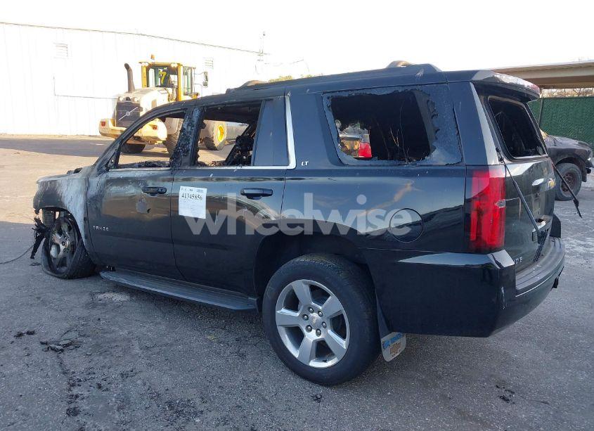 Photo 3 of 2019 Chevrolet Tahoe LT (VIN 1GNSKBKC3KR284087)