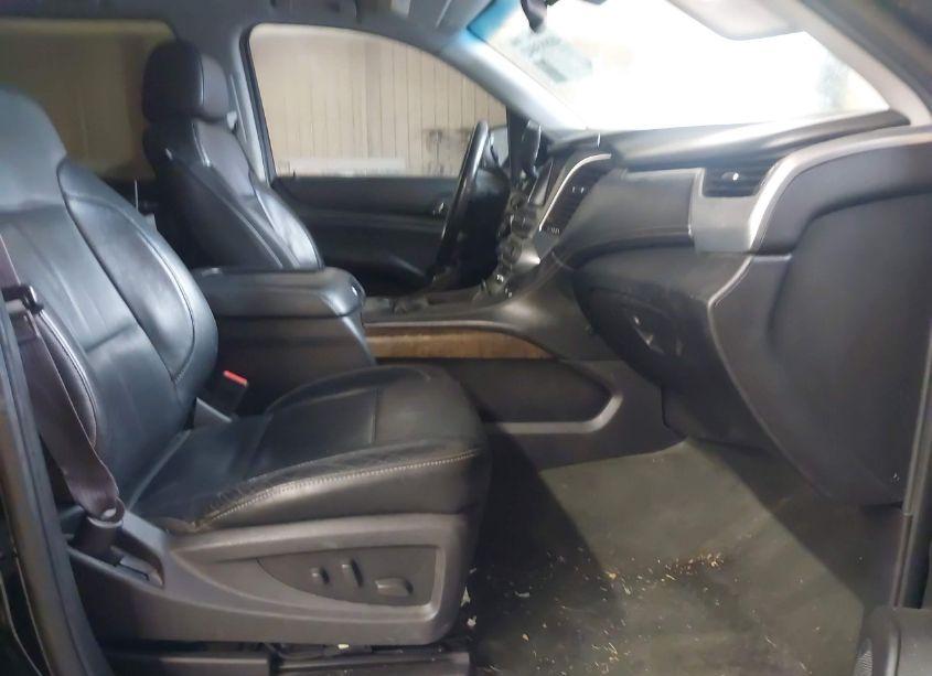 Photo 5 of 2015 Chevrolet Tahoe LT (VIN 1GNSKBKC4FR215317)