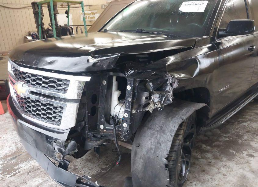 Photo 6 of 2015 Chevrolet Tahoe LT (VIN 1GNSKBKC4FR215317)