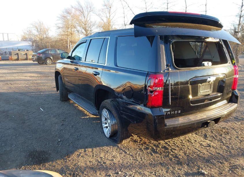 Photo 3 of 2015 Chevrolet Tahoe LT (VIN 1GNSKBKC4FR228570)