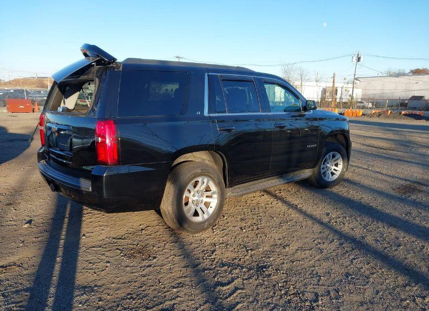 Photo 4 of 2015 Chevrolet Tahoe LT (VIN 1GNSKBKC4FR228570)
