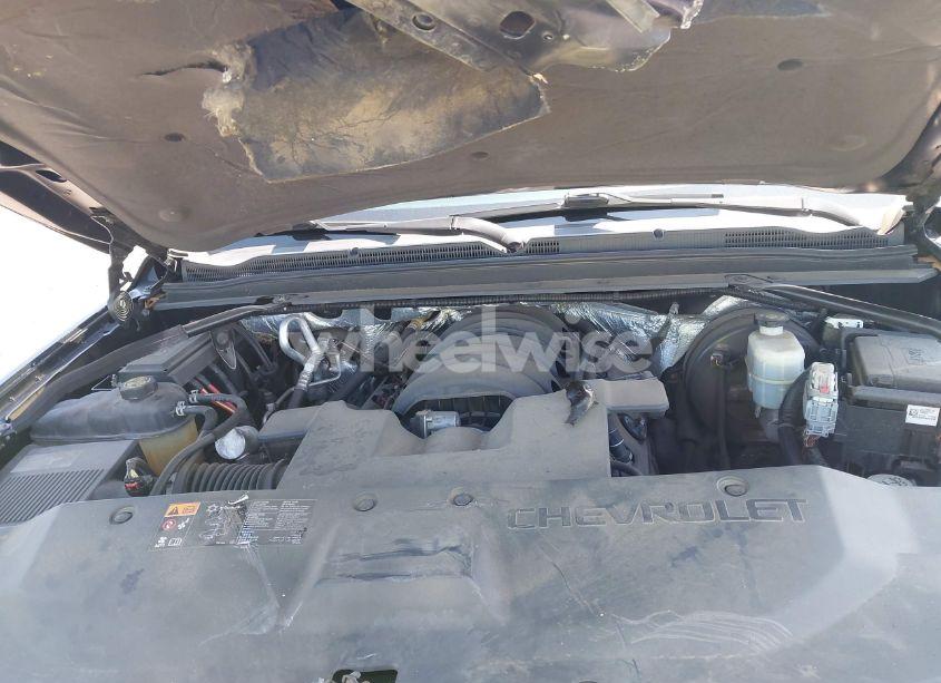 Photo 10 of 2015 Chevrolet Tahoe LT (VIN 1GNSKBKC4FR555079)