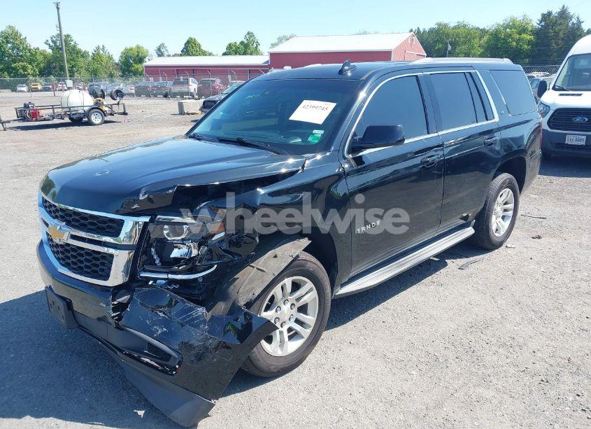 Photo 2 of 2015 Chevrolet Tahoe LT (VIN 1GNSKBKC4FR555079)