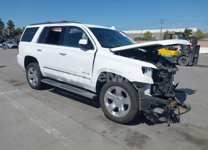 2017 Chevrolet Tahoe LT (VIN 1GNSKBKC4HR177090) main photo