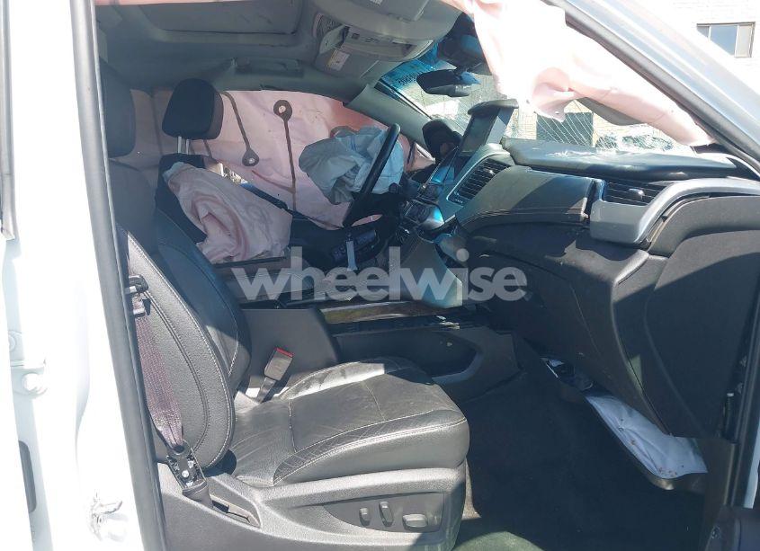 Photo 5 of 2017 Chevrolet Tahoe LT (VIN 1GNSKBKC4HR177090)