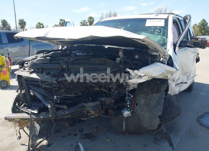 Photo 6 of 2017 Chevrolet Tahoe LT (VIN 1GNSKBKC4HR177090)