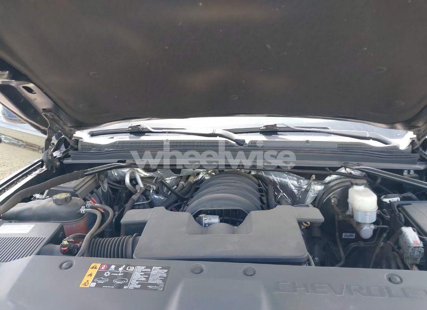 Photo 10 of 2017 Chevrolet Tahoe LT (VIN 1GNSKBKC4HR177168)