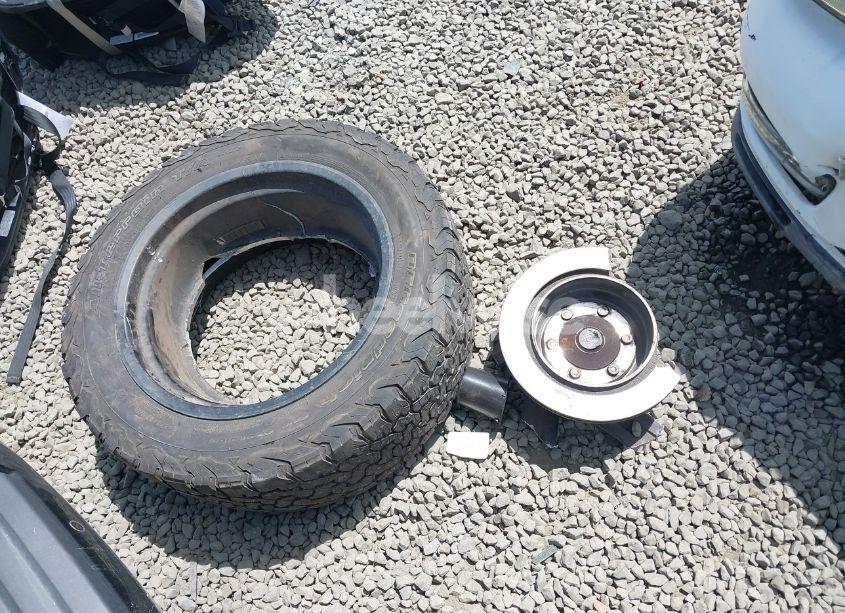 Photo 12 of 2017 Chevrolet Tahoe LT (VIN 1GNSKBKC4HR177168)