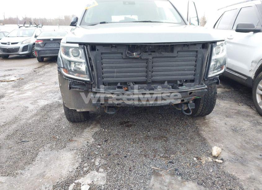 Photo 6 of 2018 Chevrolet Tahoe LT (VIN 1GNSKBKC4JR183090)
