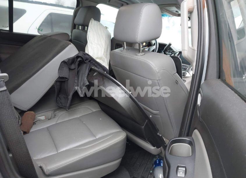 Photo 8 of 2018 Chevrolet Tahoe LT (VIN 1GNSKBKC4JR183090)