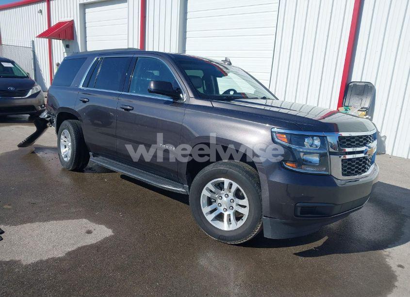 2018 Chevrolet Tahoe LT (VIN 1GNSKBKC4JR261190) main photo