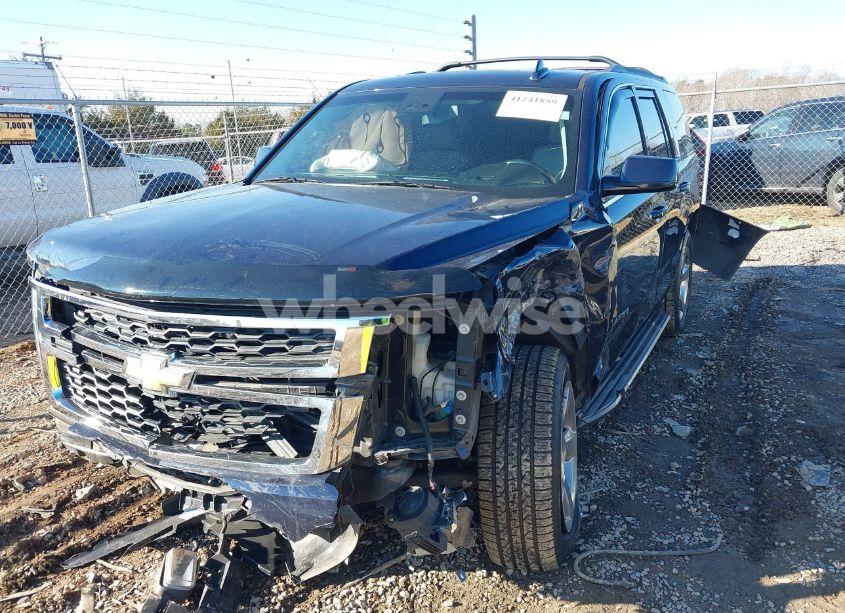 Photo 2 of 2018 Chevrolet Tahoe LT (VIN 1GNSKBKC4JR301588)