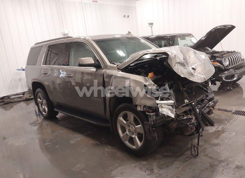 2018 Chevrolet Tahoe LT (VIN 1GNSKBKC4JR322098) main photo