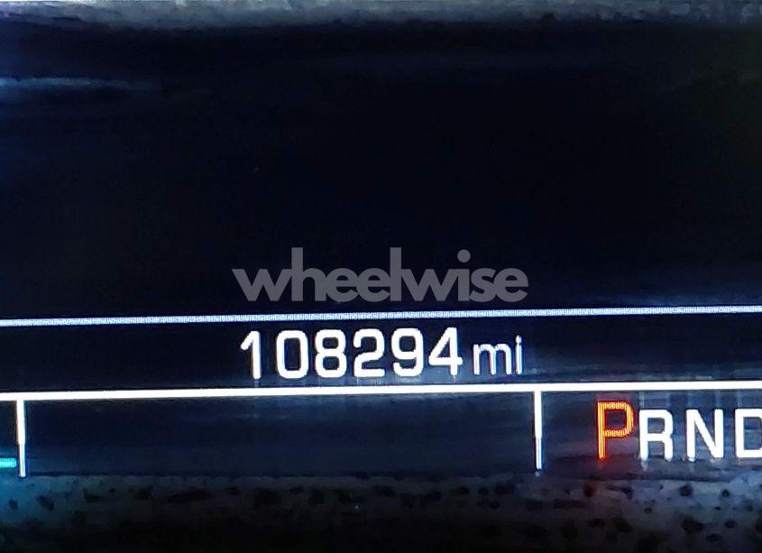 Photo 16 of 2018 Chevrolet Tahoe LT (VIN 1GNSKBKC4JR322098)