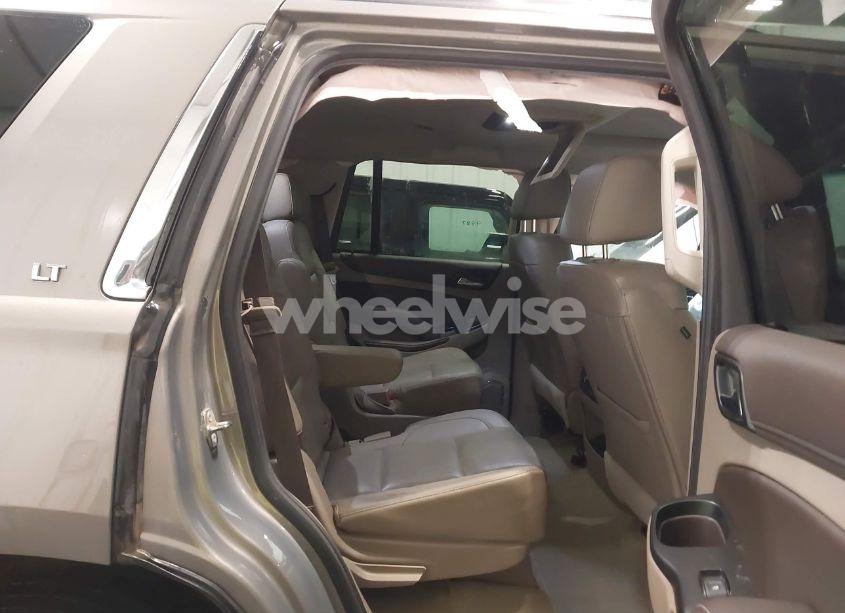 Photo 8 of 2018 Chevrolet Tahoe LT (VIN 1GNSKBKC4JR322098)