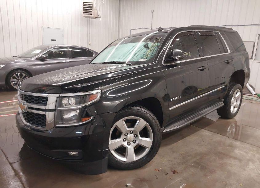 Photo 2 of 2015 Chevrolet Tahoe LT (VIN 1GNSKBKC5FR219750)