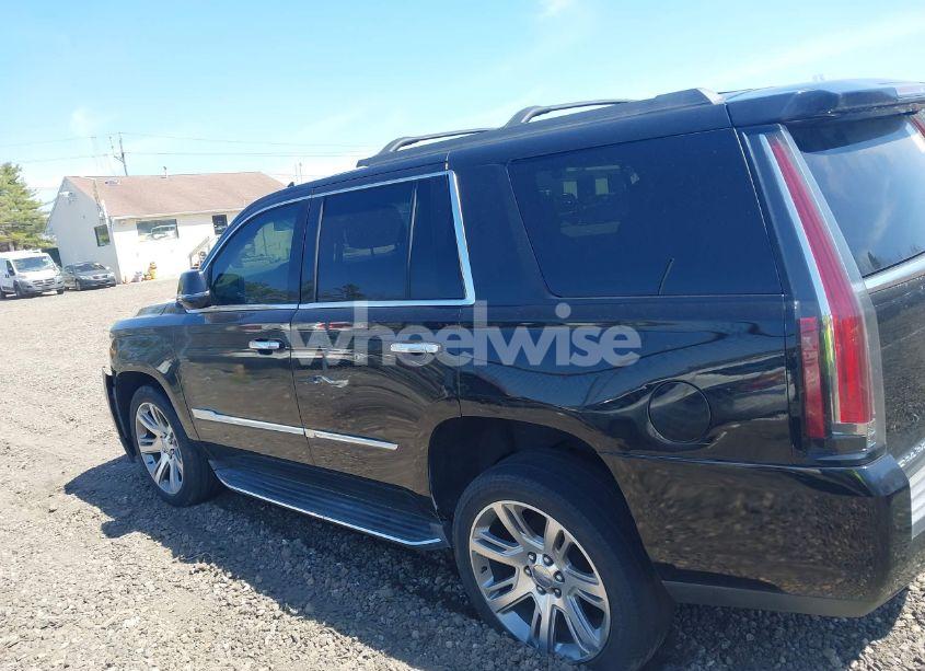 Photo 13 of 2015 Chevrolet Tahoe LT (VIN 1GNSKBKC5FR229193)