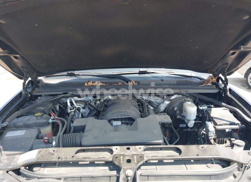 Photo 10 of 2018 Chevrolet Tahoe LT (VIN 1GNSKBKC5JR185639)