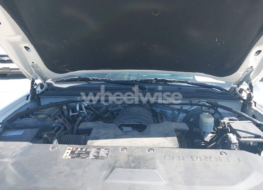 Photo 10 of 2018 Chevrolet Tahoe LT (VIN 1GNSKBKC5JR246052)