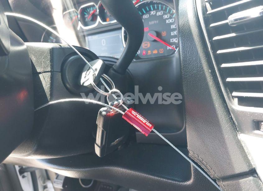 Photo 11 of 2018 Chevrolet Tahoe LT (VIN 1GNSKBKC5JR246052)